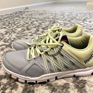 Reebok Shoes New Reebok Memorytech Womens Lightweight Sneakers; 9